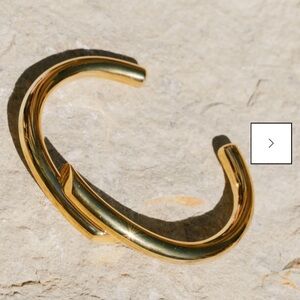 Elegant Gold Cuff Bracelet